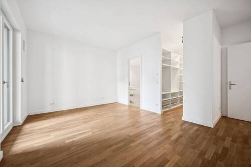 Schlafzimmer mit Ankleide - 