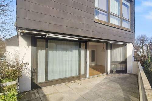 Blick ins Wohnzimmer - 