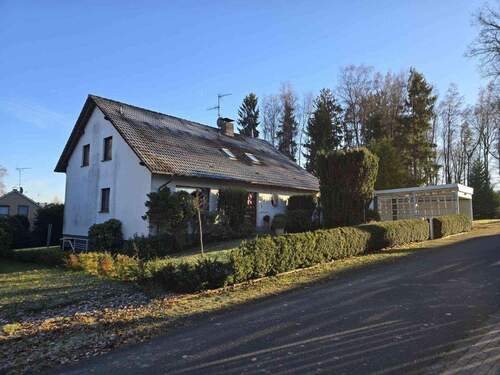 Hausansicht - Einfamilienhaus mit 205,00 m&sup2; in Lemgo zum Kaufen