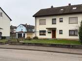 Ansicht von der Straße - 1 Zimmer Mehrfamilienhaus, Wohnhaus zum Kaufen in Breisach am Rhein