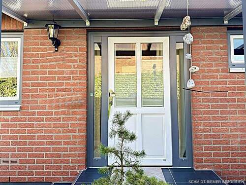 Hauseingang - Einfamilienhaus mit 106,10 m&sup2; in Wedel zum Kaufen