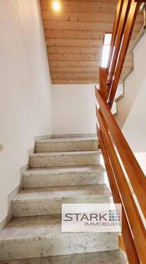 OG Treppe ins DG.jpg - 