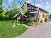 srv_s2ff9d9389 - Vielseitiges Zweifamilienhaus mit Hallenflächen, Mieteinnahmen und ca. 2.000 m² Grundstück