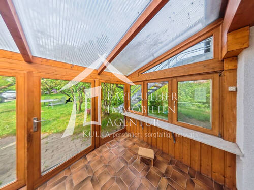 srv_1j3n0b3fh5 - 8 Zimmer Mehrfamilienhaus, Wohnhaus zum Kaufen in Speichersdorf