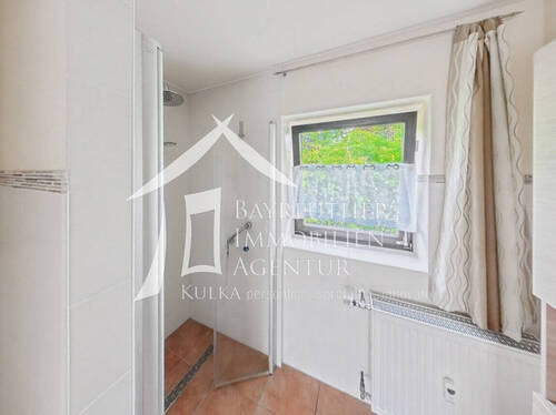 srv_827h235z93 - Mehrfamilienhaus, Wohnhaus mit 225,00 m&sup2; in Speichersdorf zum Kaufen