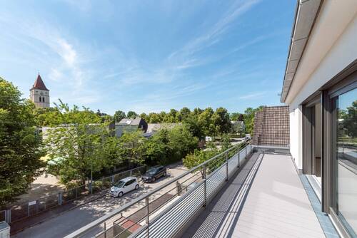 Terrasse_mit_Ausblick - 3 Zimmer Etagenwohnung zum Kaufen in München