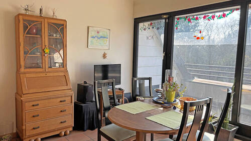 Wohnzimmer - 2 Zimmer Etagenwohnung in Krefeld