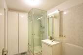 Bad im Dachgeschoss - 