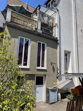 Schlafzimmer zum Garten - 5 Zimmer Einfamilienhaus in Traben-Trarbach