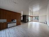 Geräumiges Wohnzimmer - 