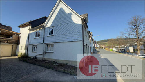 Ansicht auf die Einfahrt - 