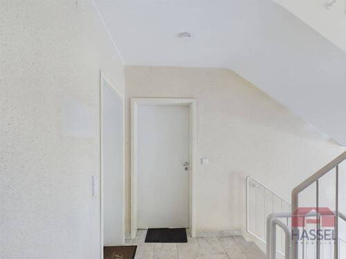 Einmal die Treppe hoch - 3 Zimmer Etagenwohnung in Zülpich / Hoven