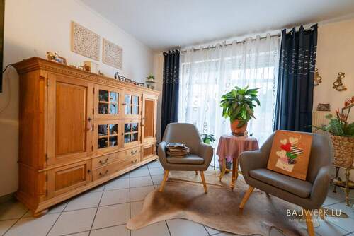 Wohnzimmer_1.jpg - Charmante 2-Zimmer-Wohnung mit Garage in Issel, Schweich