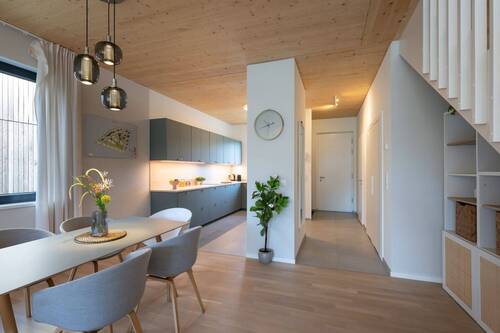 Offene Wohnküche - Musterhaus - 5 Zimmer Reihenendhaus in Berlin