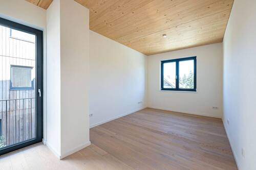 Zimmer 2 - 