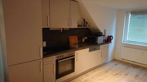 Einbauküche - 2 Zimmer Etagenwohnung zur Miete in Lüneburg