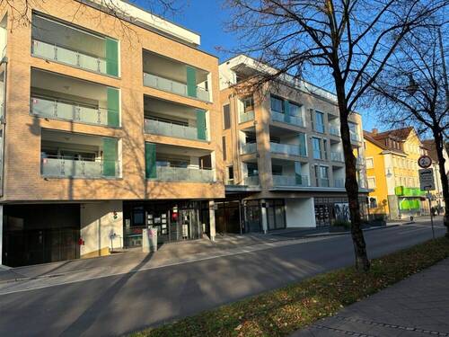 Aussenansicht (3) - Großzügige 3-Zimmer-Wohnung mitten in FN, nahe dem Bodenseeufer