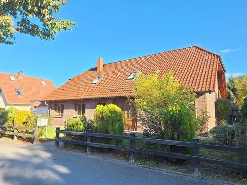 Ansicht - Wald- und wassernah - großes EFH mit Pool und Garage in Greifswald-Eldena