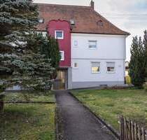 ?? Gemütliche 3-Zimmer-Wohnung mit Einbauküche, Stellplatz, Garten und viel Stellplatz - Villingen-Schwenningen