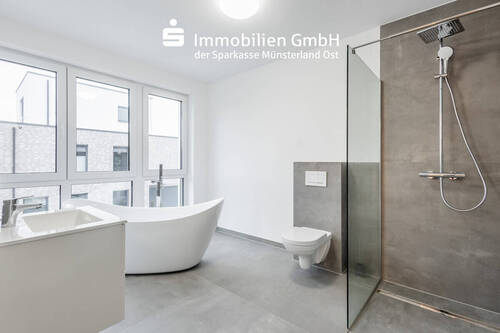Badezimmer (Obergeschoss - Wohneinheit 2) - 