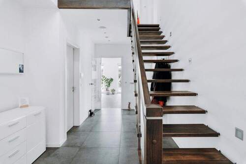 Treppenaufgang - Einfamilienhaus mit 174,00 m&sup2; in Brietlingen / Moorburg zum Kaufen