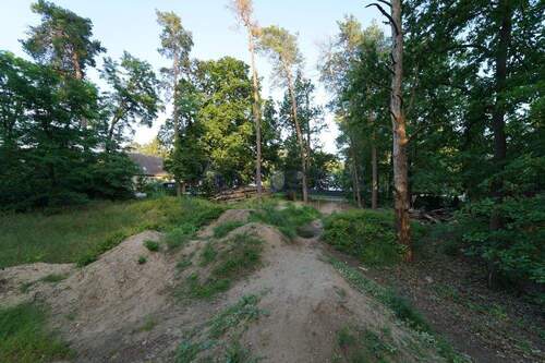 Grundstück - Ideal gelegenes Baugrundstück in Wassernähe für Ihre Familie