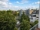 Ausblick Schlafzimmer - Etagenwohnung mit 63,00 m&sup2; in Köln zum Kaufen