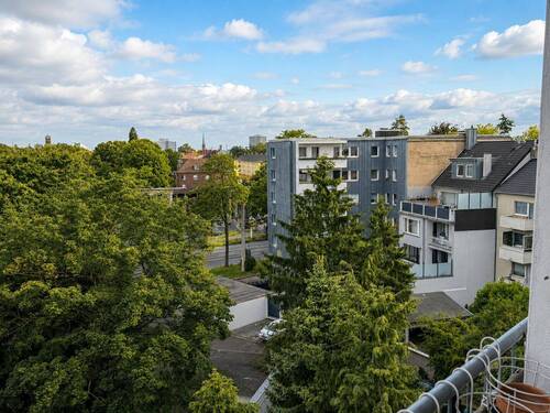 Ausblick Schlafzimmer - Etagenwohnung mit 63,00 m&sup2; in Köln zum Kaufen
