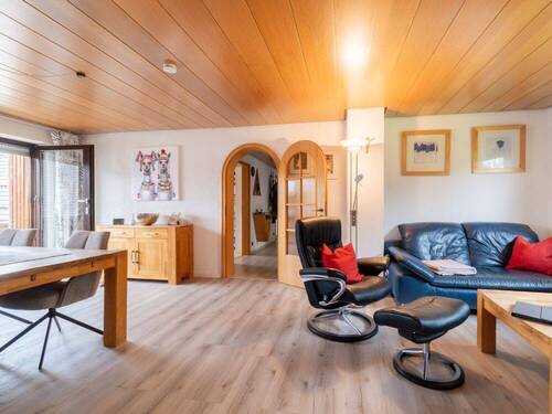 Wohn-/Essbereich - Mehrfamilienhaus, Wohnhaus mit 218,50 m² in Villingen-Schwenningen zum Kaufen