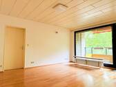 Wohnzimmer I.jpg - Ansprechende 3-Zimmer-Wohnung mit großer Loggia und Tiefgaragenplatz in ruhiger Lage von St. Jürgen.
