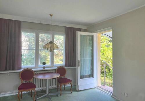 Blick ins Wohnzimmer li. - 