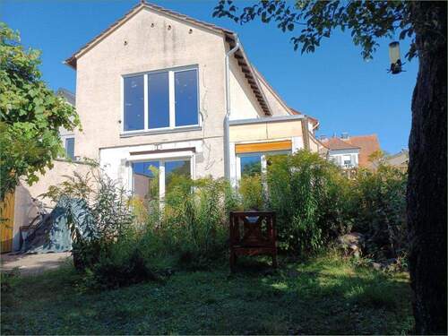 Außenansicht West - Viel Platz für Ihre Familie Haus mit Garten, Baumhaus & Ausbaupotenzial in Kahl am Main