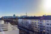 Ausblick - Vermietete, sonnige 2-Zimmerwohnung mit Balkon und Tiefgaragenstellplatz