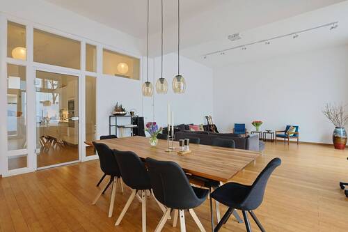 Wohnzimmer - 4 Zimmer Etagenwohnung in Berlin