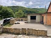 Hofbereich und kleine Terrasse - 