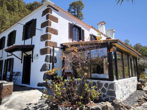 Außenansicht Hauptgebäude - LAS TRICIAS - La Palma Kanaren - Stilvoll renoviertes altes kanarisches Haus mit Ferienhaus und großem Grundstück