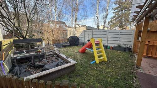 597 - Garten - 4 Zimmer Etagenwohnung in Reutlingen