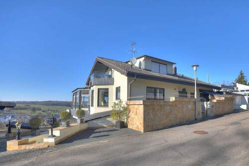 Außenansicht - Elegantes Zuhause in traumhafter Lage - Panoramablick und Luxus in UntergruppenbachOT!