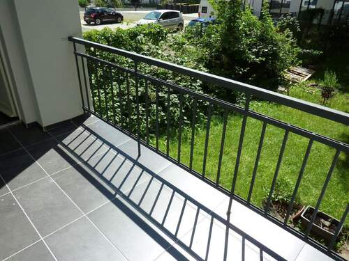 01_Balkon_11514.JPG - ab Februar * 3-Raum-Wohnung * Balkon * EBK mgl. * dunkles Laminat * Connewitz