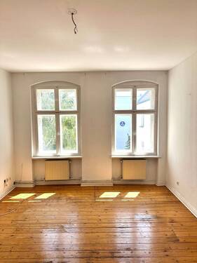 Zimmer 2 - Altbauflair in attraktiver Lage: bezugsfreie 2-Zimmer-Wohnung nahe Lietzenseepark in Charlottenburg!