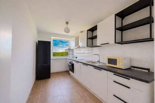 Moderne Einbauküche - 3 Zimmer Etagenwohnung in Köln