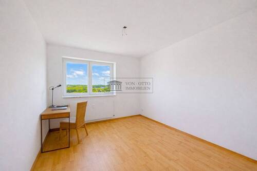 Praktisches Arbeitszimmer - 