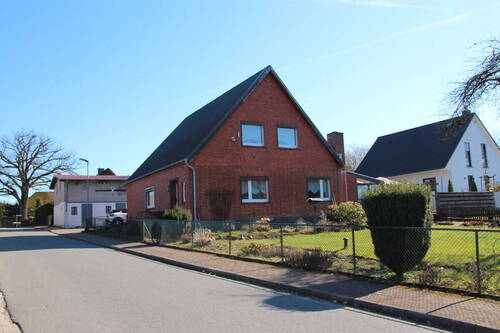 Ein solides Zuhause mit viel Charakter in ruhiger Nachbarschaft - 7 Zimmer Einfamilienhaus in Welle