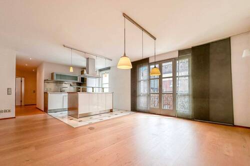 Wohnbereich - Exklusiv & bezugsfrei: Moderne Innenstadtwohnung mit Balkon und Stellplatzoption