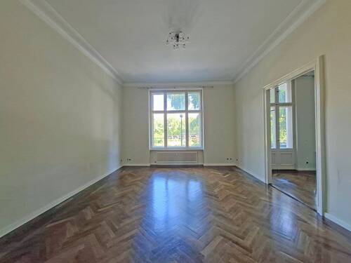 Wohnzimmer - Exklusive Eigentumswohnung mit Blick auf Los-Angeles-Platz