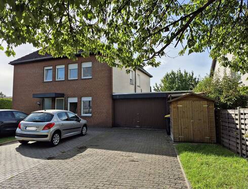 Haus 2 Straßenansicht - 
