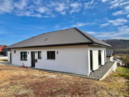 Bild 2 - 4 Zimmer Bungalow zum Kaufen in Schlitz