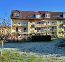 Ruhige 3-Raum-Dachgeschoss-Wohnung mit schnellem Glasfaseranschluss - Klipphausen Ullendorf