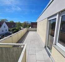 Lichtdurchflutete Wohnung mit großer Dachterrasse - Leonberg