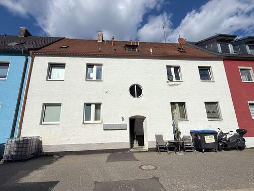 Außenansicht - Voll vermietetes Mehrfamilienhaus mit vier Wohneinheiten